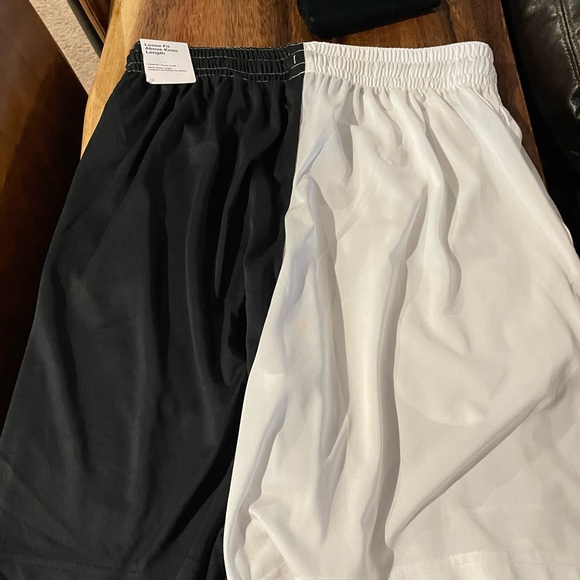 Nike shorts NWT - Picture 3 of 3